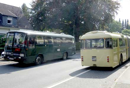 O302 und Henschel HS160 beim Korso