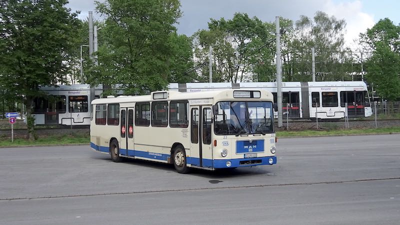 DN23 auf dem Parkplatz an der ARENA